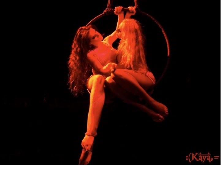 Red hoop performance